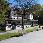 Zdroj Apartment *